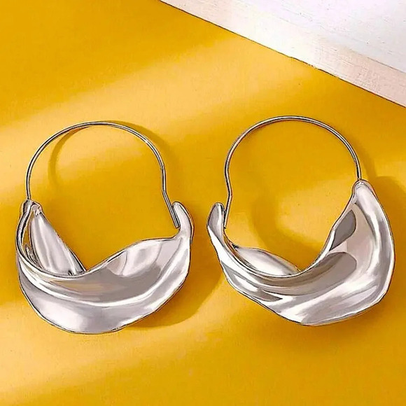 Silver Geometric Dangle Irregular Drop Earrings - Picture 3 of 5